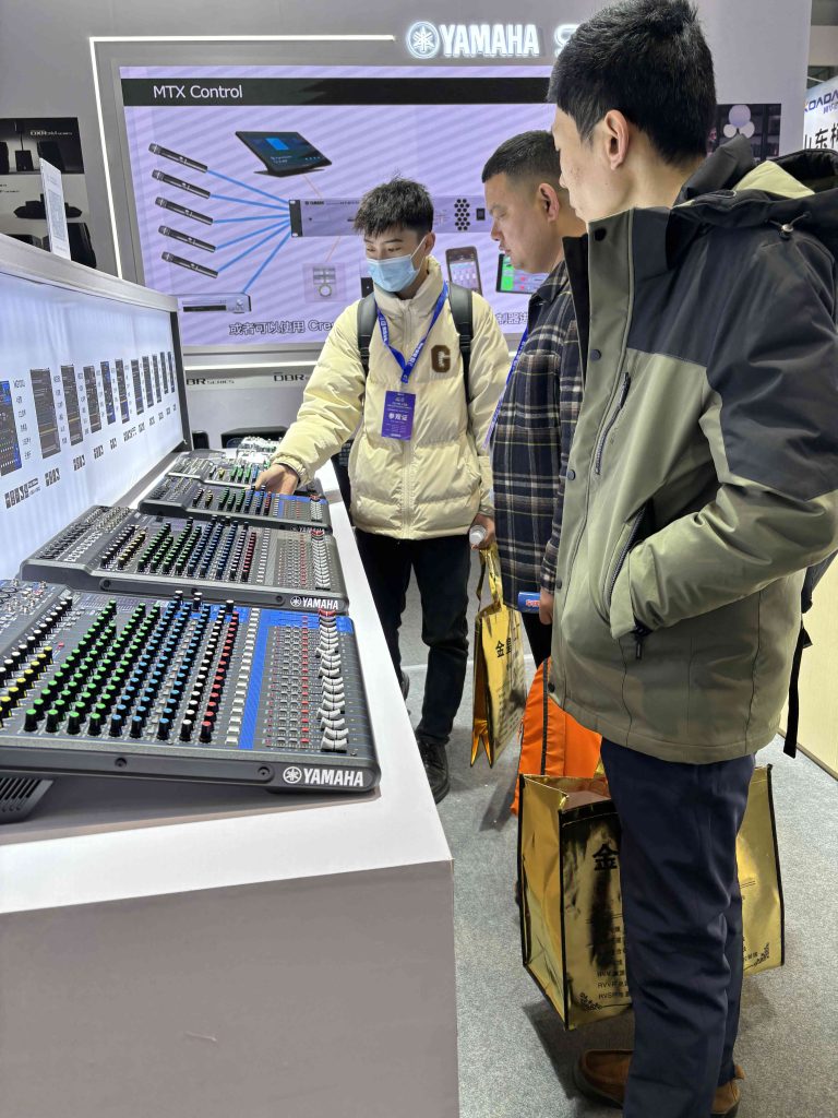 山東酷影參加 2024 第23屆中國(濟(jì)南)數(shù)字安防產(chǎn)業(yè)博覽會插圖14