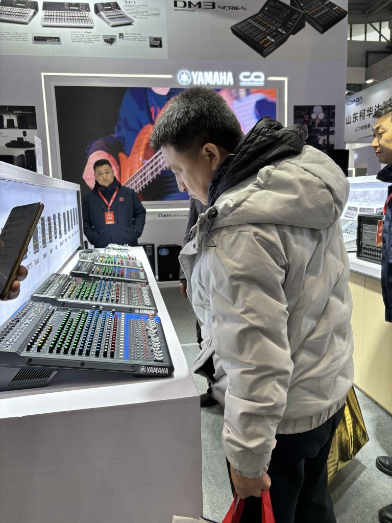 山東酷影參加 2024 第23屆中國(濟(jì)南)數(shù)字安防產(chǎn)業(yè)博覽會插圖9