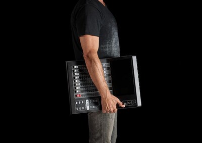 Yamaha Digital Mixing Console DM3: 結(jié)構(gòu)輕巧，便捷性強(qiáng)